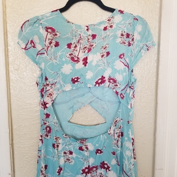 Love + Harmony | Floral Maxi dress - Picture 2 of 14